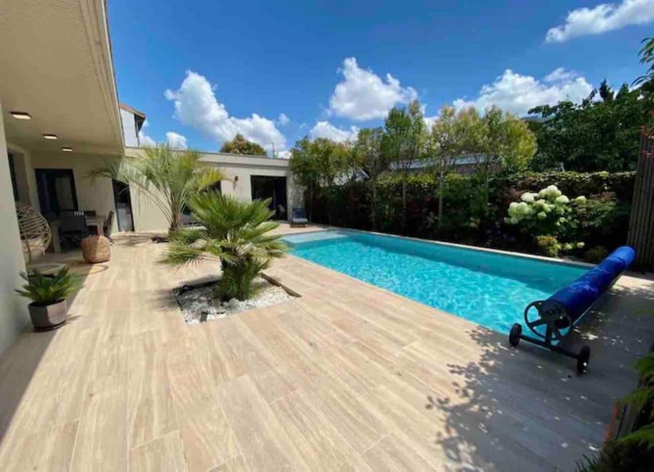 Maison D Architecte Bruges/Piscine Chauffee/Tram D エクステリア 写真